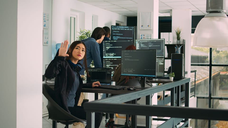 How to Successfully Roll Out New IT Systems to Non‑Tech Staff (Without Chaos)